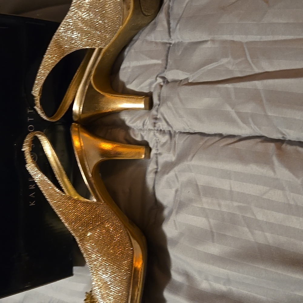 Karen Scott Glittering Gold Slingback Heels - Picture 2 of 4